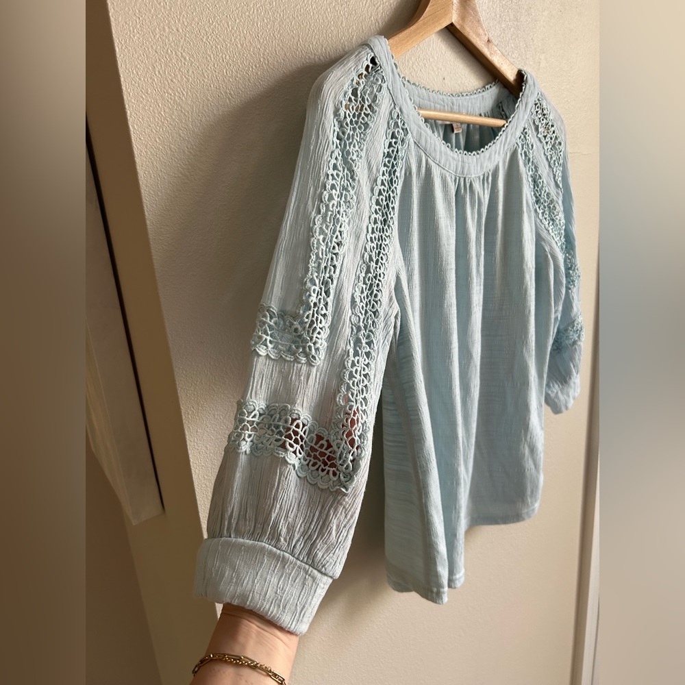 Skies Are Blue Crochet Trim Knit Top Baby Blue Size S Small - Picture 6 of 9
